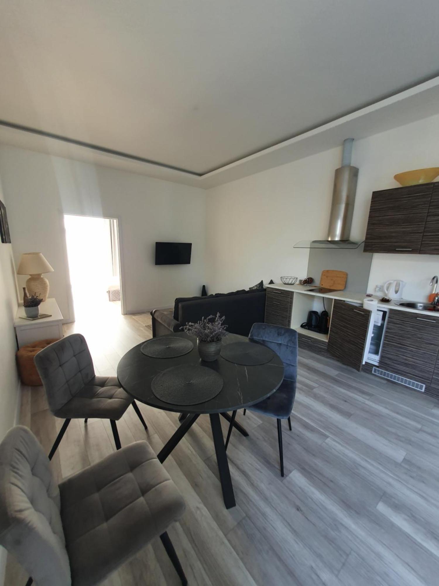 Virbaliske Apartments พาลังกา ภายนอก รูปภาพ